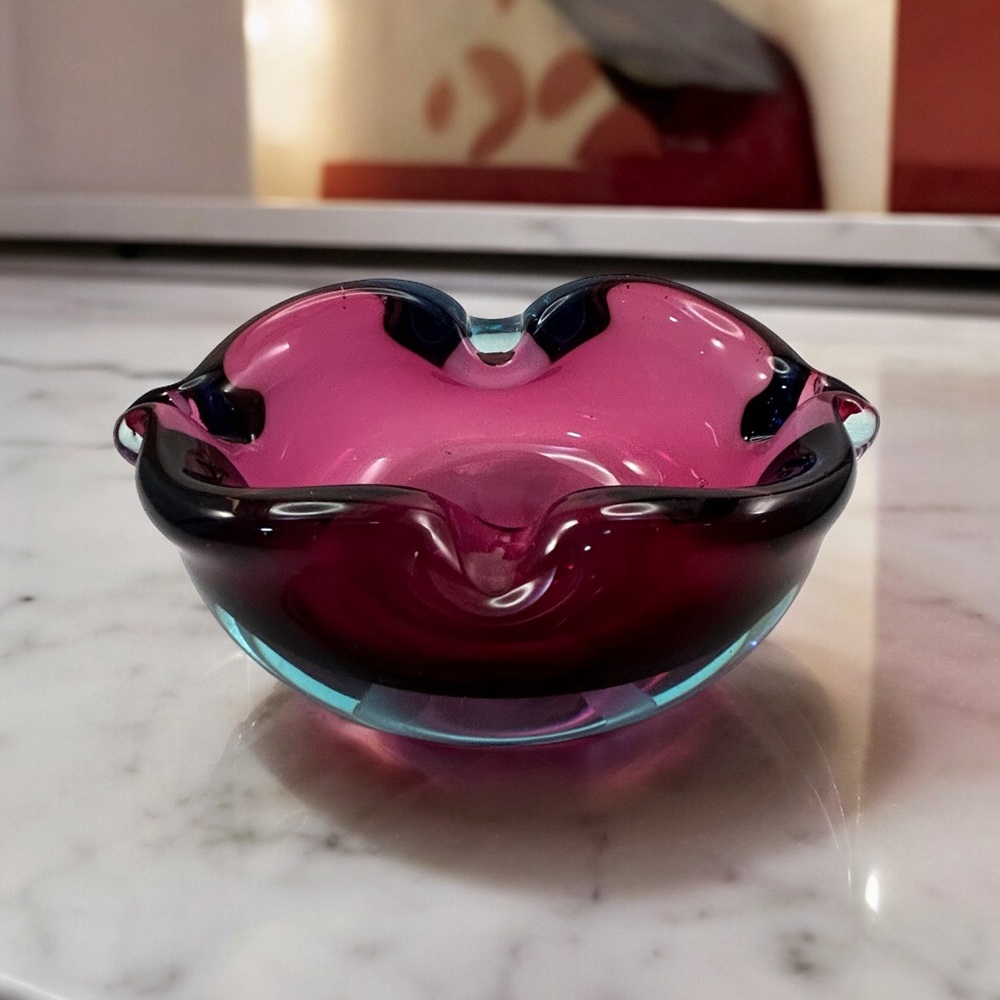 Sommerso vintage glass bowl, pink, purplish and blue